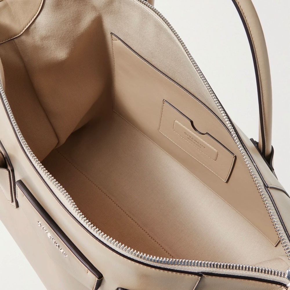 Givenchy Medium Soft Antigona in Dune / Beige Color - Picture 5 of 15